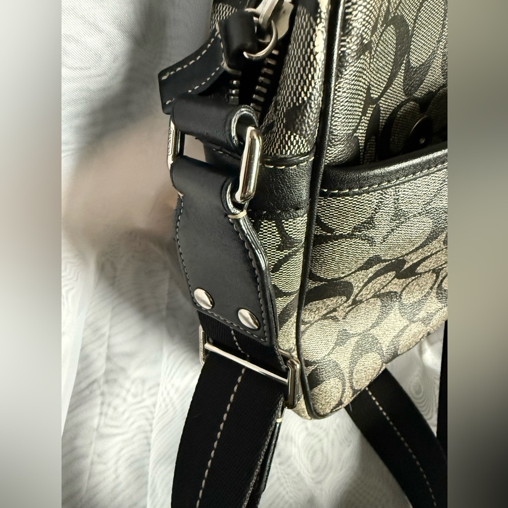 Coach Heritage Stripe Flight Shoulder Bag - Picture 7 of 10